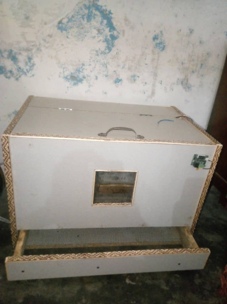 Brooder or incubator or accessories 10