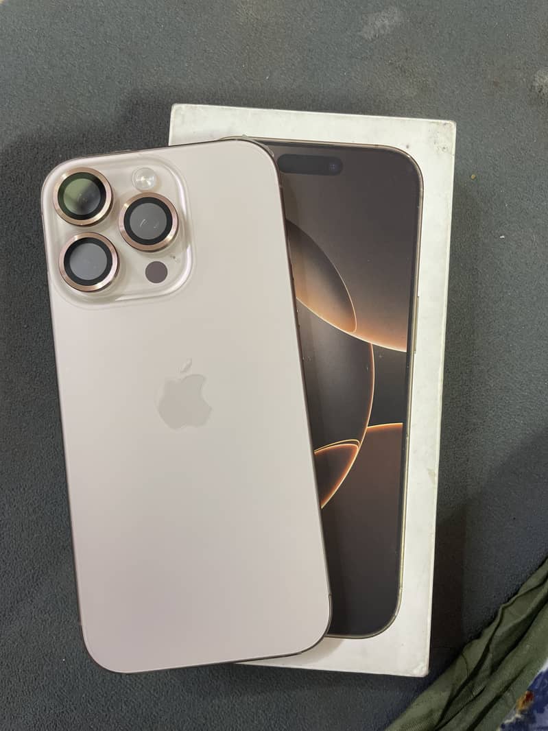 Apple iPhone 16 Pro 1