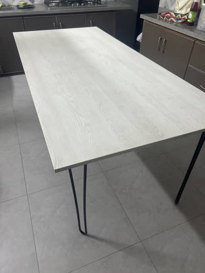 Computer / Dining table