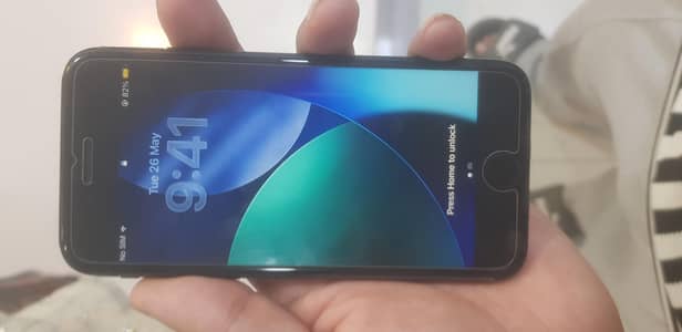 iPhone SE factory unlock