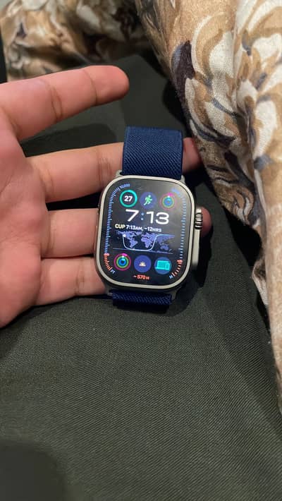 Apple Watch Ultra 2 - Natural Titanium -