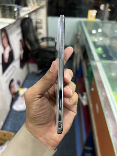 Iphone 17 Air 256GB Non PTA 4 month sim time