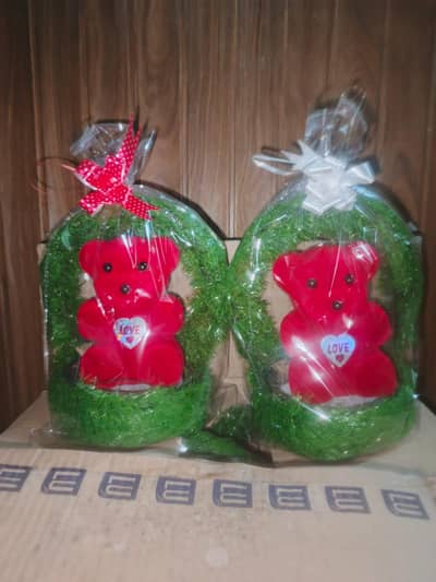 2 teddy bear set available for home decoration