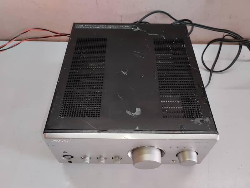 Victor Amplifier 4