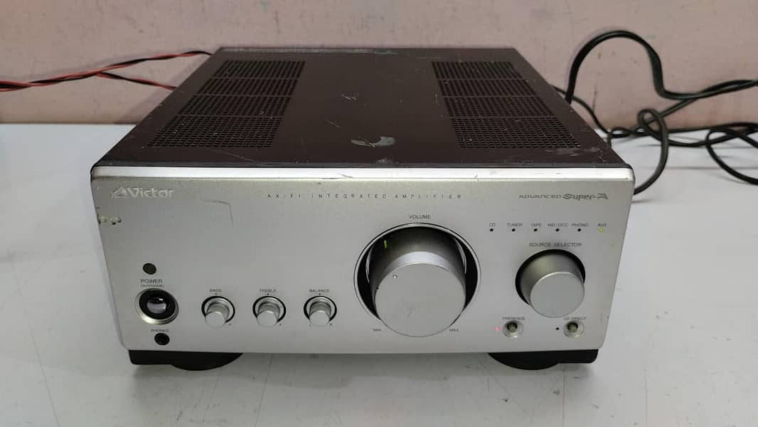 Victor Amplifier 8