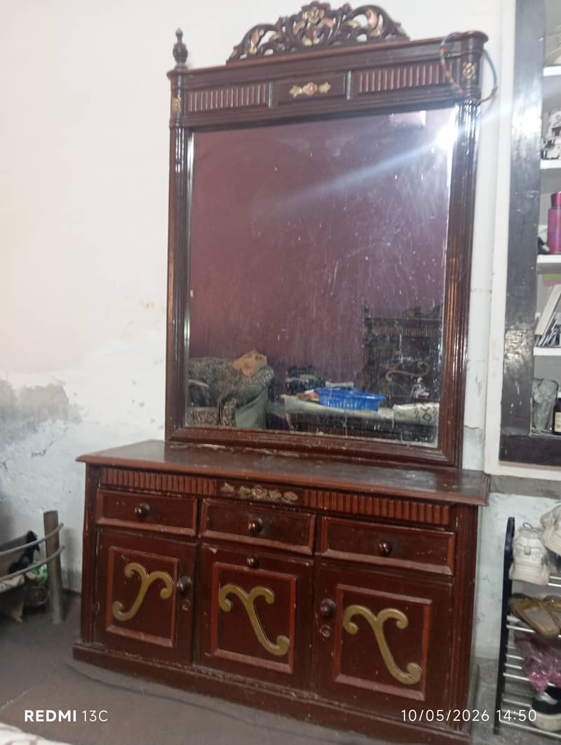 Dressing table with 2 side tables 2