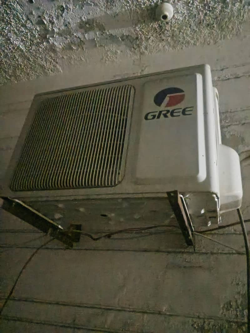 Gree split Ac 1.5 ton 4