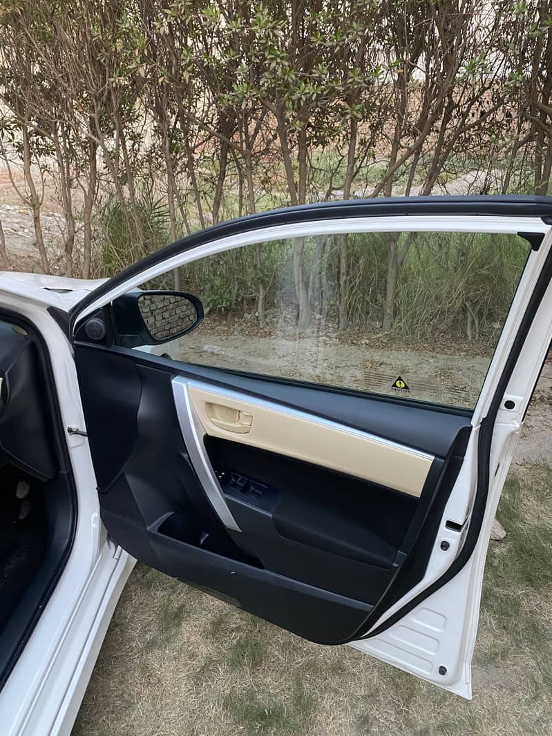 Corolla altis 16
