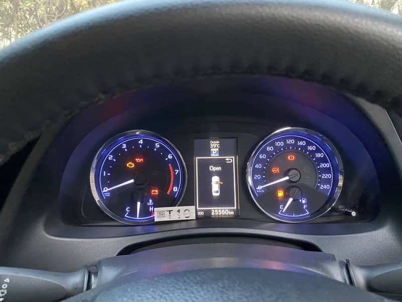 Corolla altis 17