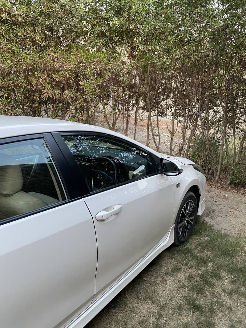 Corolla altis 19
