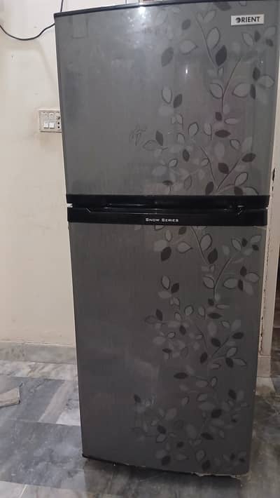 Refrigerator 11 cubic feet