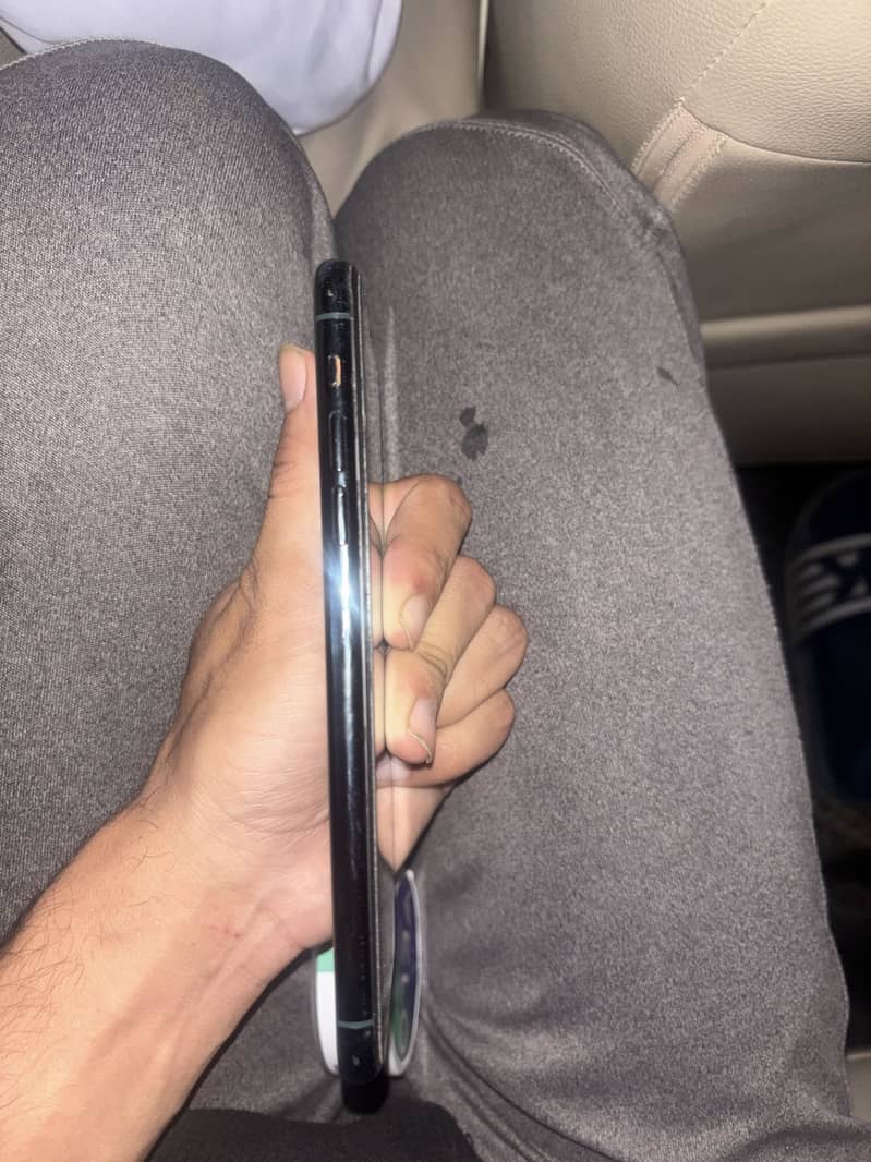 Iphone 11 pro max 2