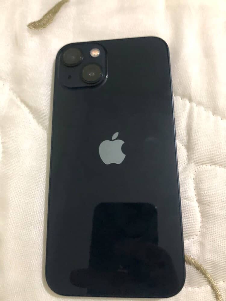 Apple iPhone 13 0