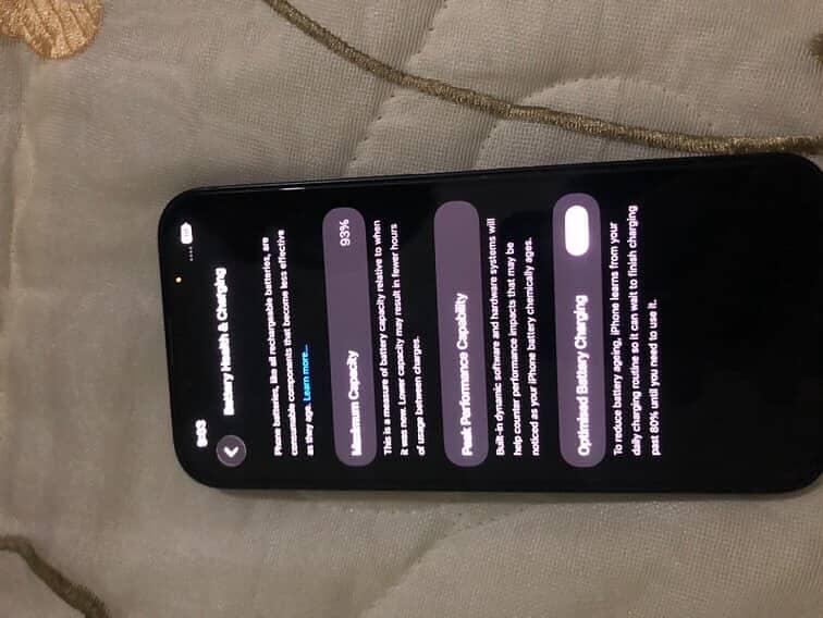 Apple iPhone 13 2