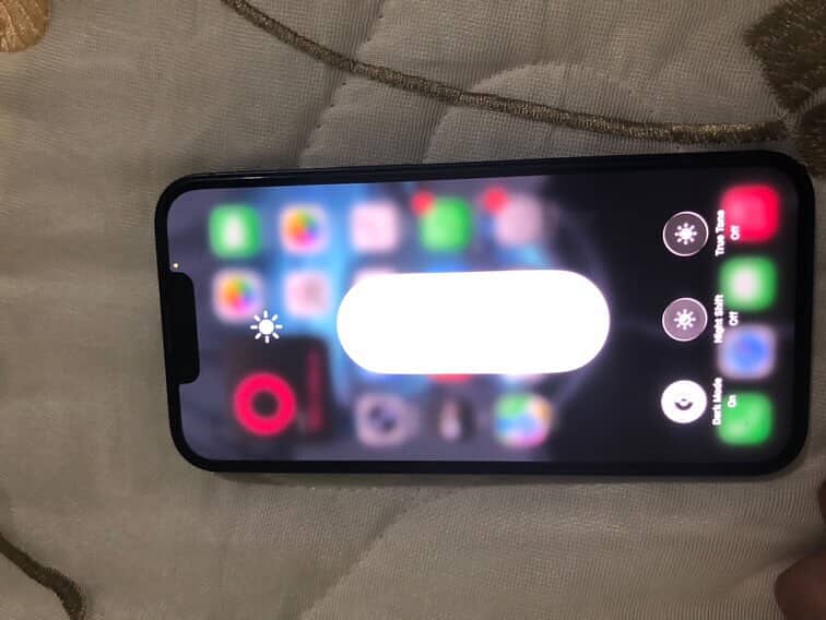 Apple iPhone 13 3