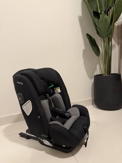 Nuna Myti Car Seat (Like New)