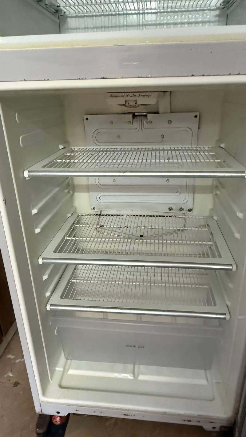 Refrigerator 4
