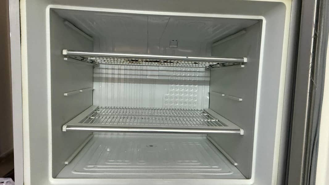 Refrigerator 4