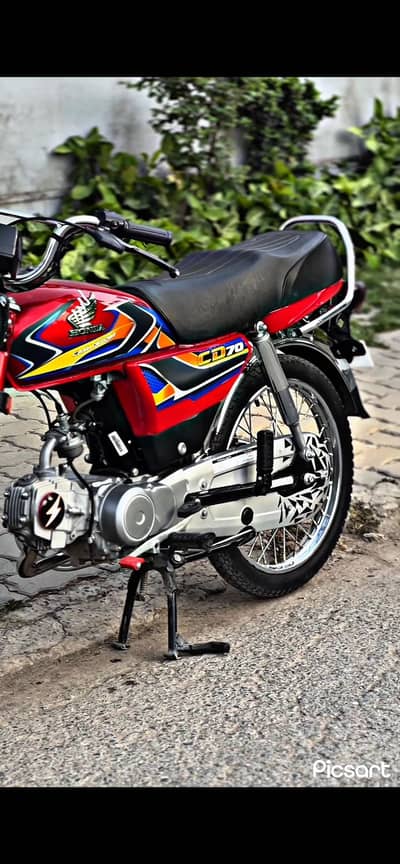 Cd 70 2026 model all ganiune saman available 804.1 number  expensive