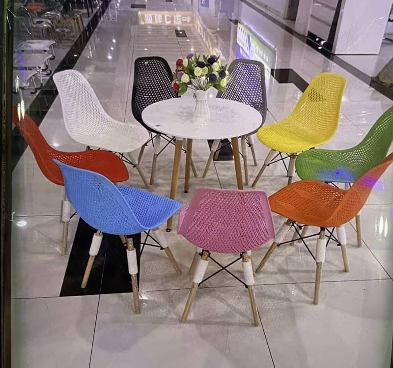 Dining table 0
