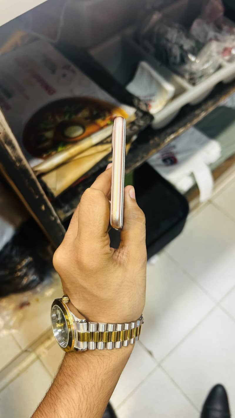 Apple iphone 8plus 4
