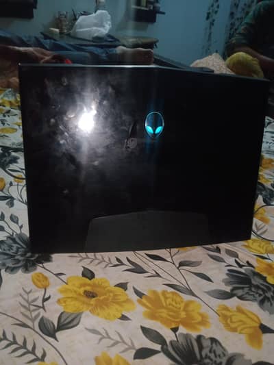 gaming laptop aline ware i7,16gb 500 ssd 1 tb hhd duel fan graphic