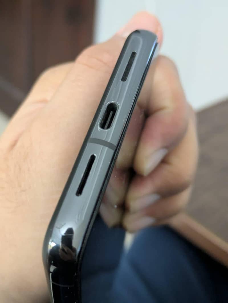 Google Pixel 8 Pro 2