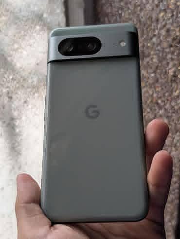 Google Pixel 8 7