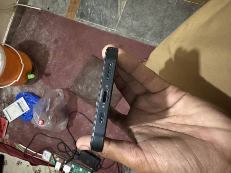 Iphone 13  128gb 0
