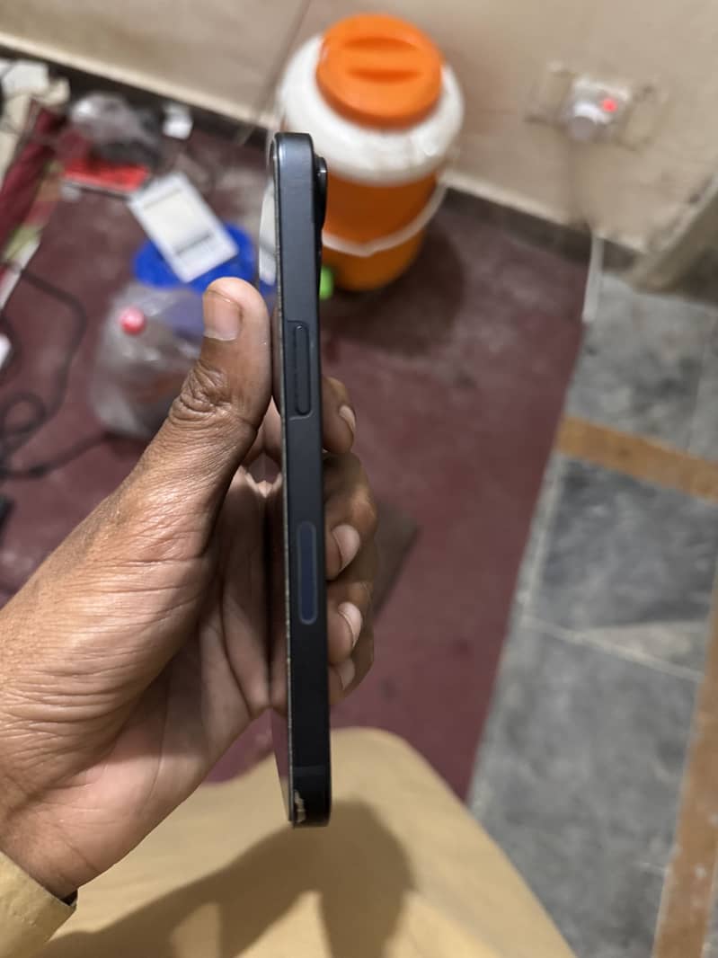 Iphone 13  128gb 4