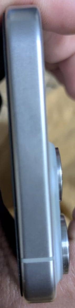 Apple iPhone 15 Pro Max 5