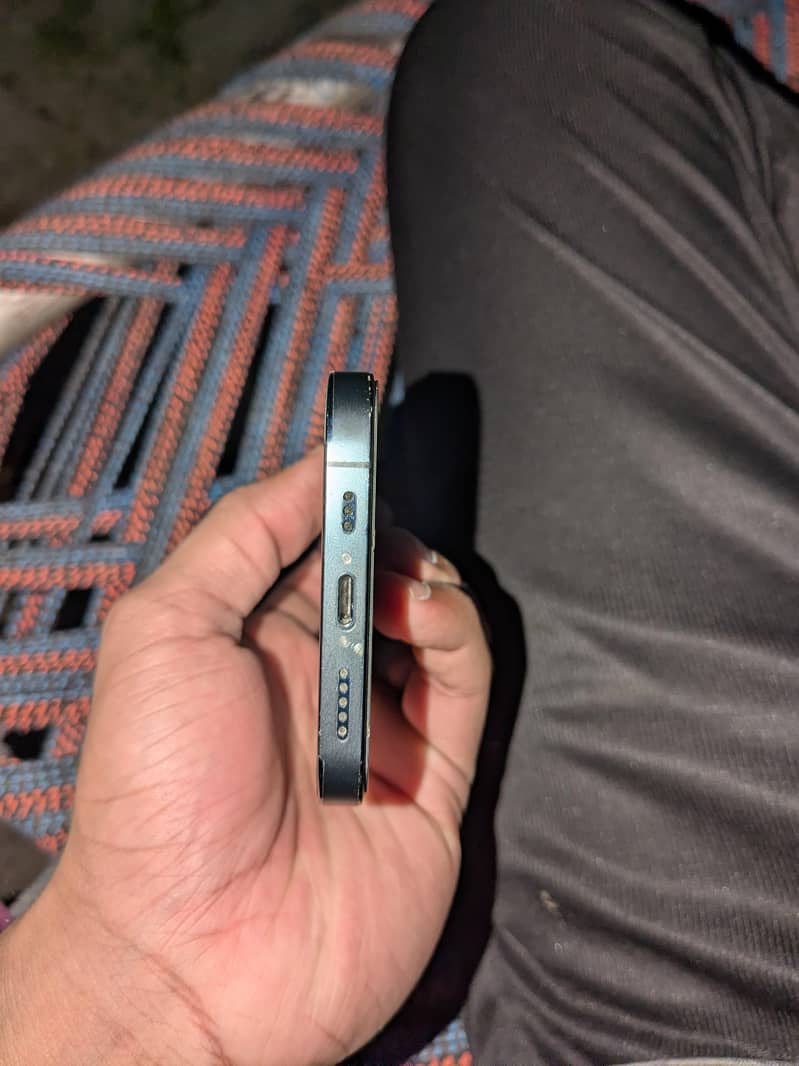 Apple iPhone 12 Pro 0