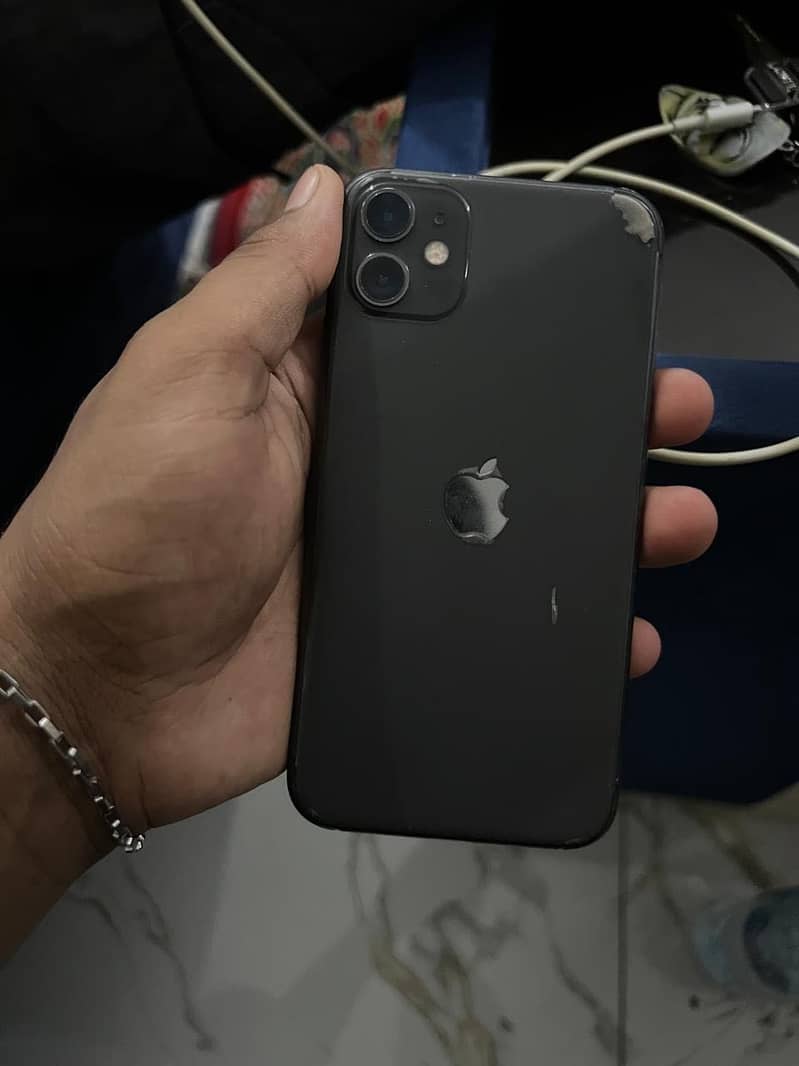 Apple iPhone 11 4