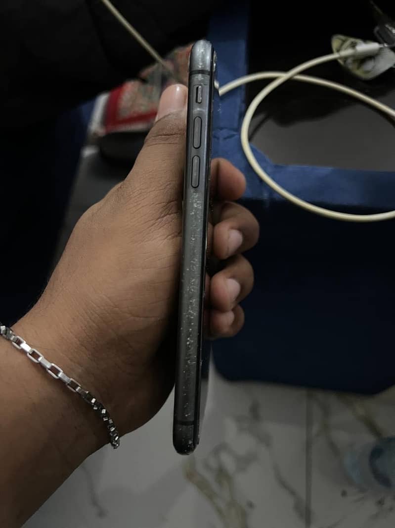 Apple iPhone 11 6