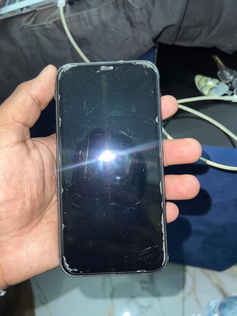 Apple iPhone 11 7