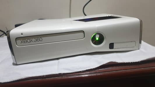 Xbox 360 Slim for sale| 250 GB|Jail Break