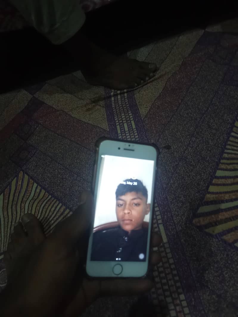 Apple iPhone 7 0