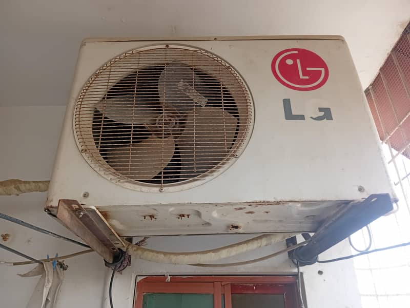 LG split 2