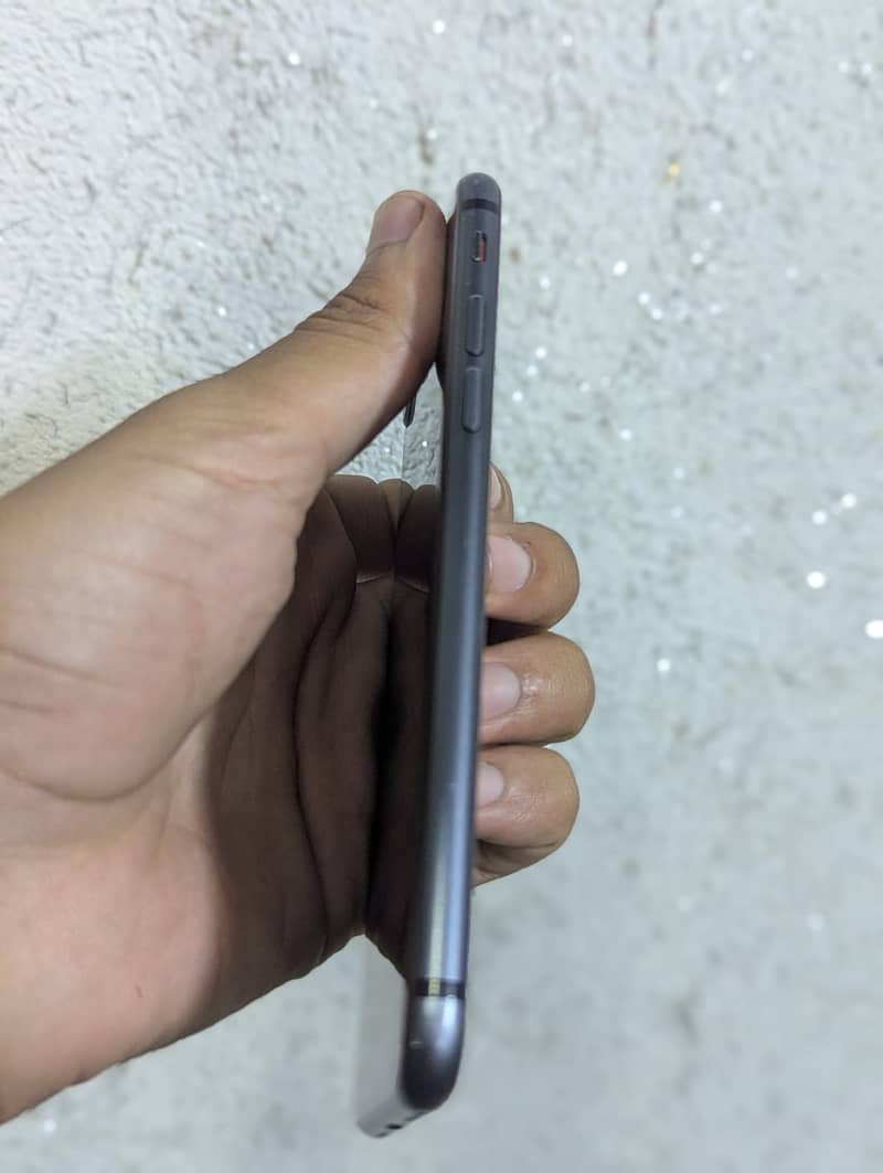 Apple iPhone 8 2