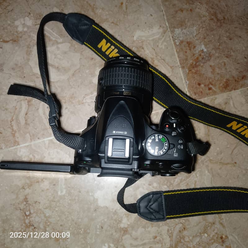 DSLR Camera 10/10 Condition 0