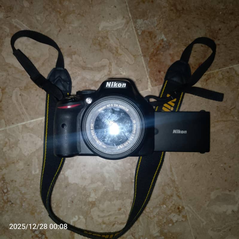 DSLR Camera 10/10 Condition 1