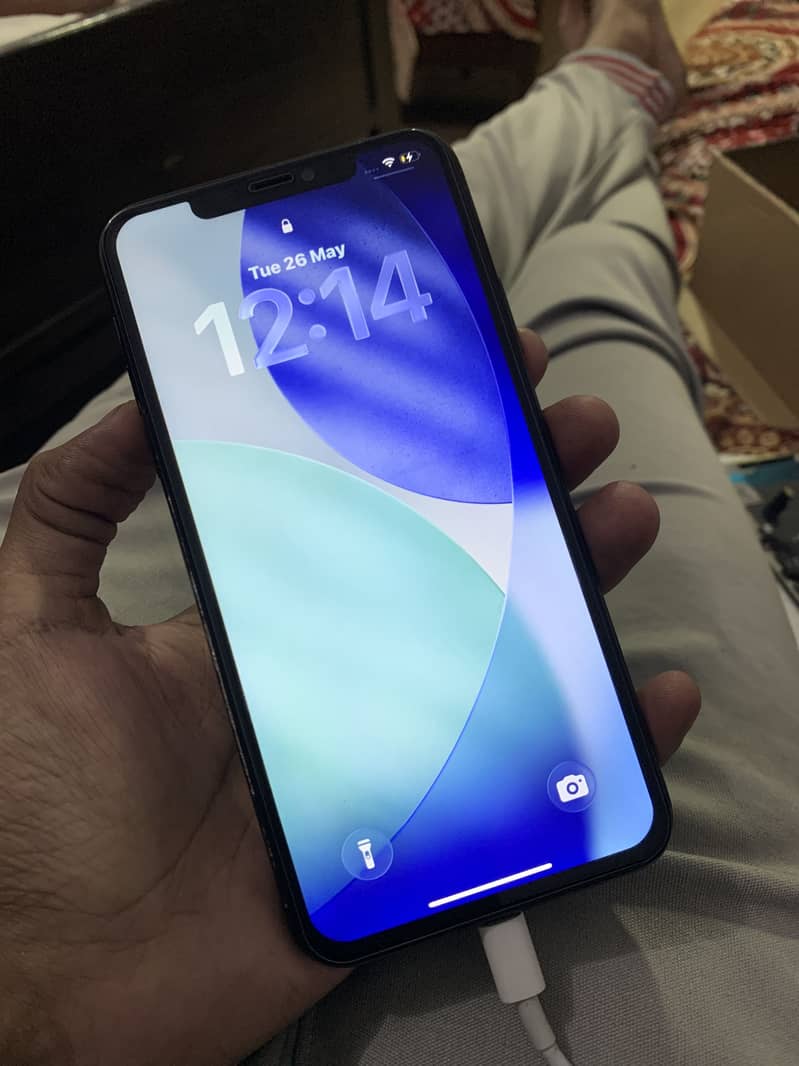 iPhone 11 Pro Max 1
