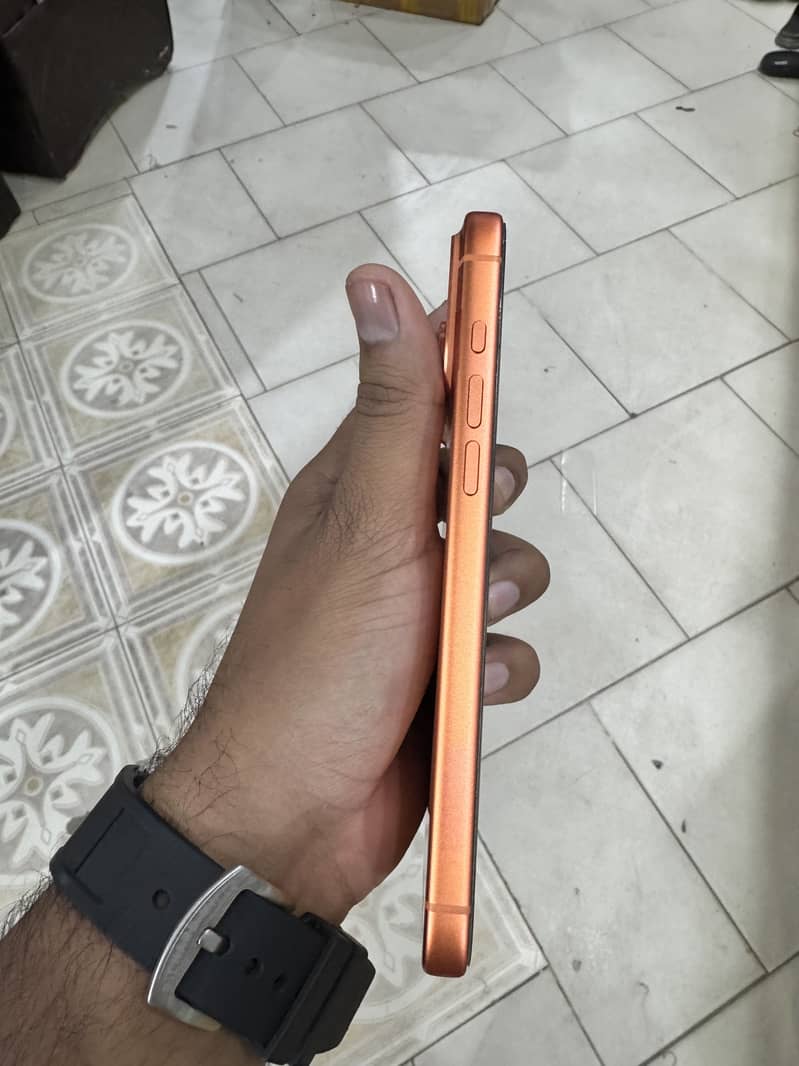 Iphone 17 pro max 4