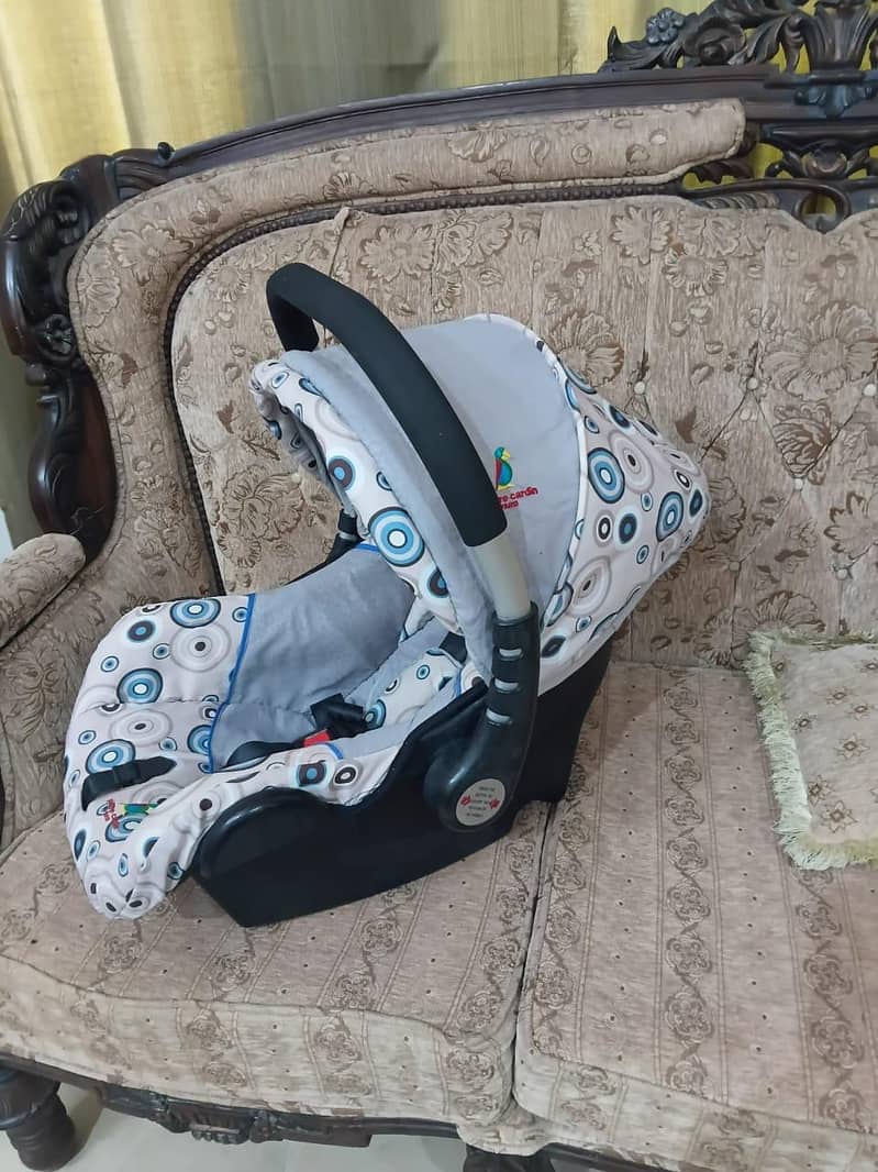 carry cot 1