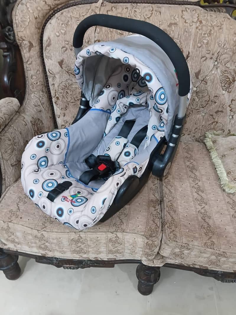 carry cot 6