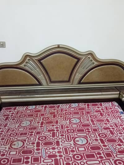 woode. use room king size bed set