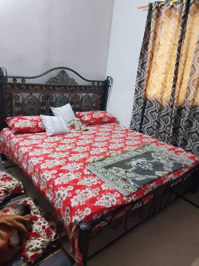 Iron double bed in vip condition