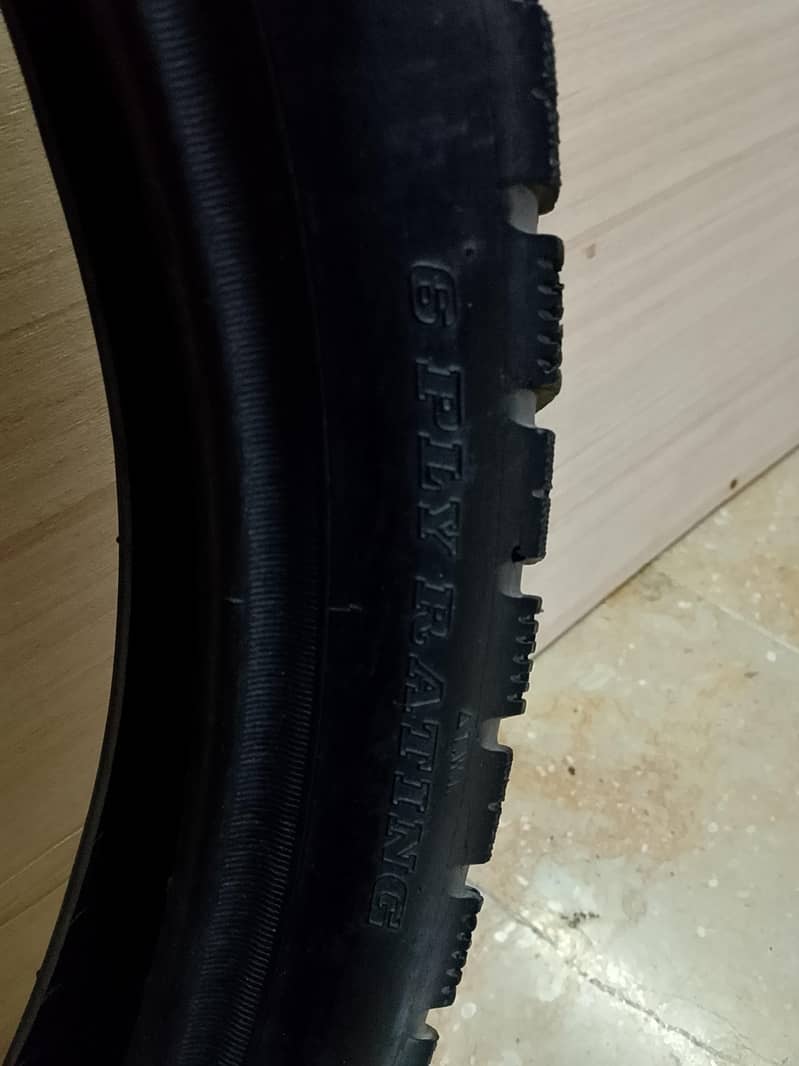 70 cc back Tyre 0