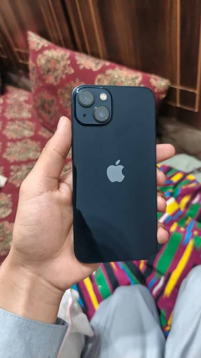 Apple iPhone 13