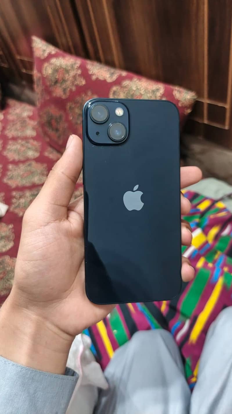 Apple iPhone 13 0